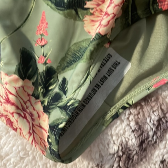 NWT AGUA BENDITA x TARGET One Piece Olive/Blush Peony Print - Picture 6 of 6